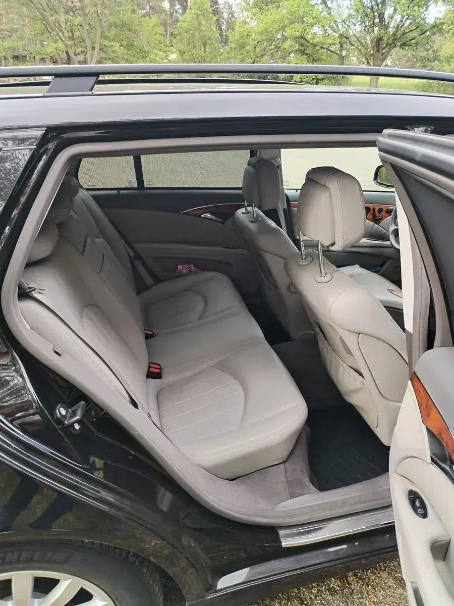 Używany Mercedes E280 Elegance 190 KM (139 kW) 2008 Czarny Kombi