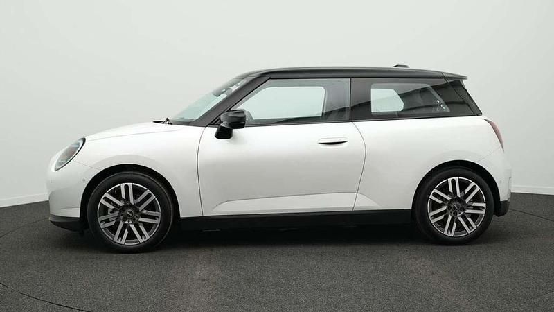 Gebraucht Mini Cooper Classic 135 kW (184 PS) 2025 Weiß Kleinwagen
