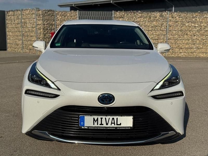 Gebraucht Toyota Mirai Executive 182 PS (133 kW) 2022 Weiß Limousine