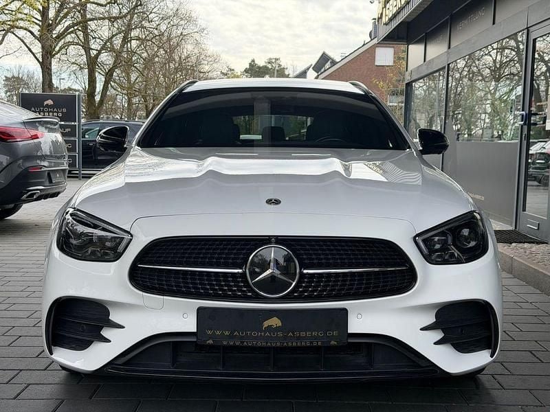 Gebraucht Mercedes E300 AMG 265 PS (194 kW) 2023 Weiß Limousine