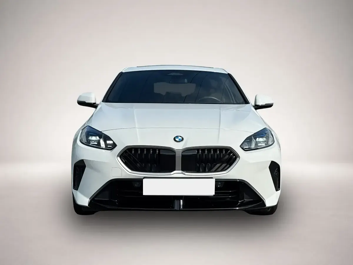 Gebraucht BMW 120 M Sport 170 PS (125 kW) 2025 Alpinweiss iii Kleinwagen