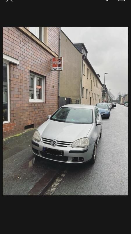 Silber Gebraucht 2005 VW Golf V Kleinwagen | 680 € (Superpreis) - Bild 1/4
