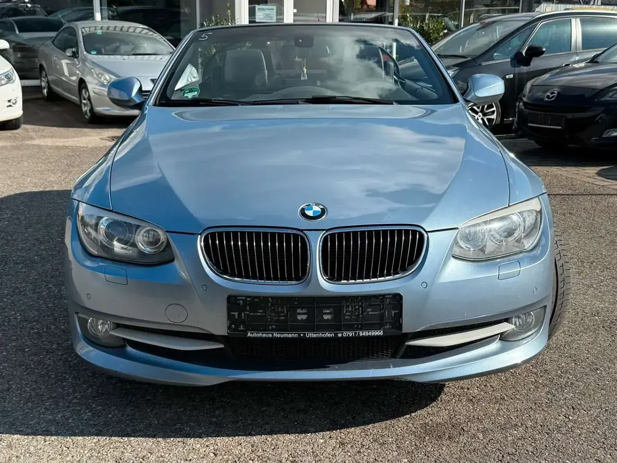 Gebraucht BMW 330 Cabriolet Comfort Edition 245 PS (180 kW) 2013 Blau Cabrio