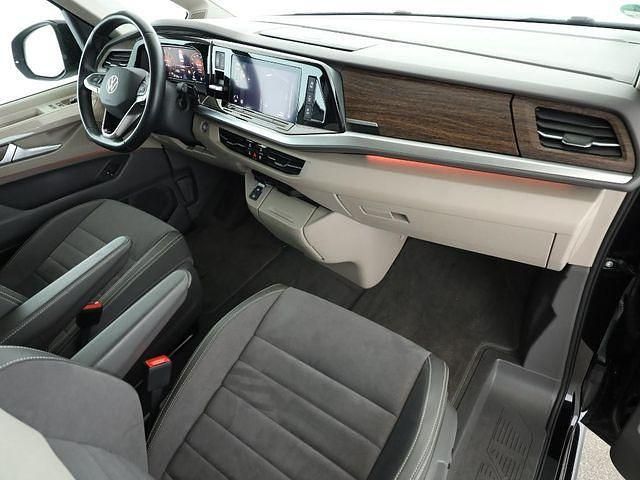 Second-hand VW Multivan Style 218 CP (160 kW) 2023 Negru Monovolum