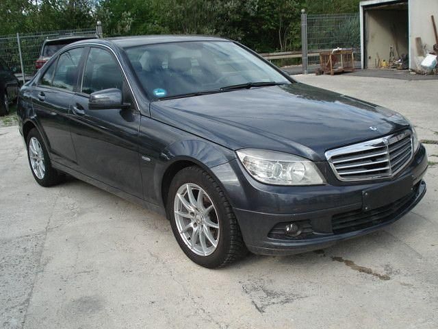 Grau Gebraucht 2010 Mercedes C180 Limousine | 5.900 € (Fairer Preis) - Bild 1/4