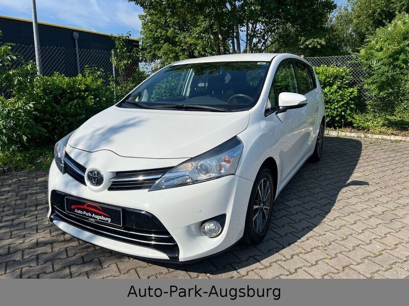 Weiß Gebraucht 2013 Toyota Verso Life Van / Kleinbus | 10.980 € (Guter Preis) - Bild 1/4