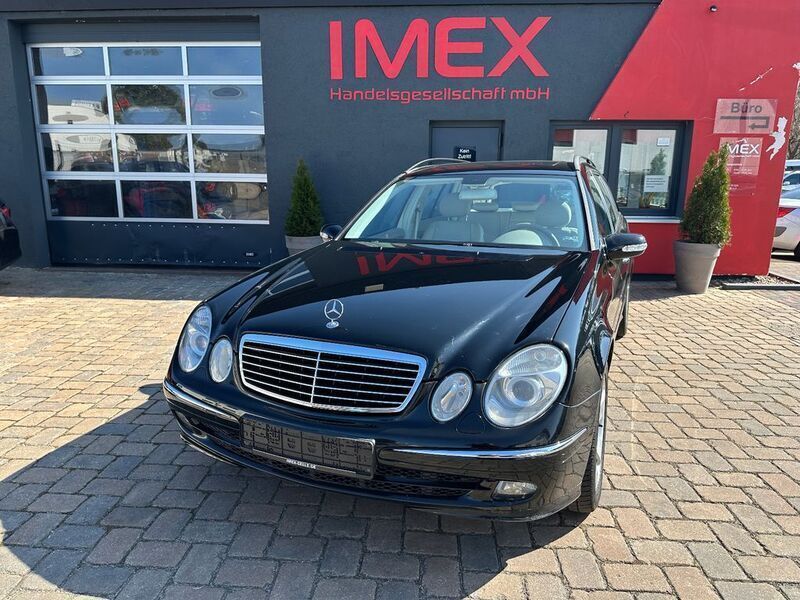 Schwarz Gebraucht 2004 Mercedes E500 Avantgarde Kombi | 7.990 € (Fairer Preis) - Bild 1/4