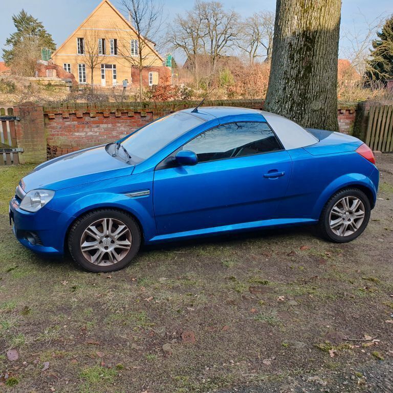 Blau Gebraucht 2005 Opel Tigra Cosmo Cabrio | 1.400 € (Fairer Preis) - Bild 1/4