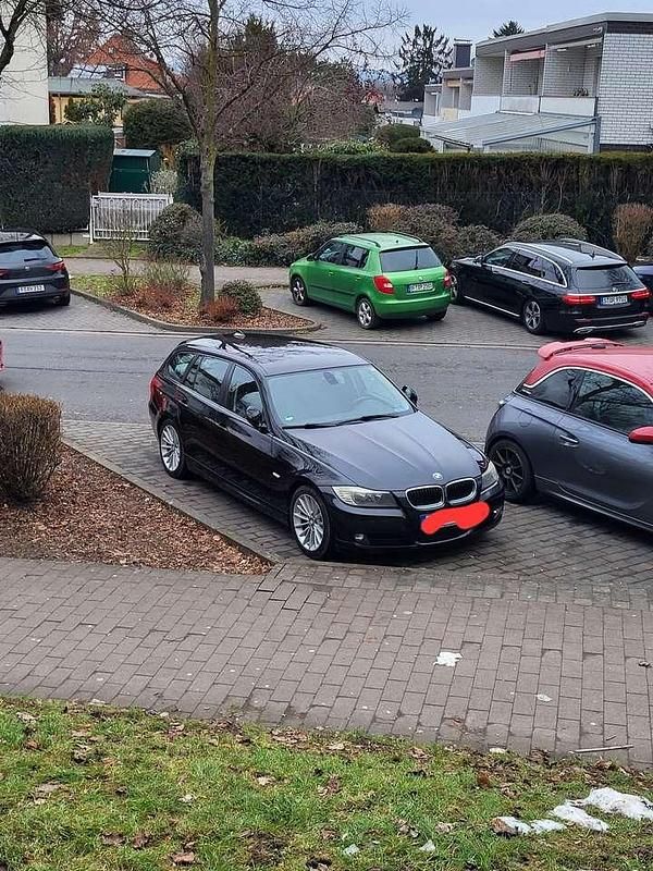 Gebraucht BMW 320 Performance 163 PS (119 kW) 2010 Schwarz Kombi