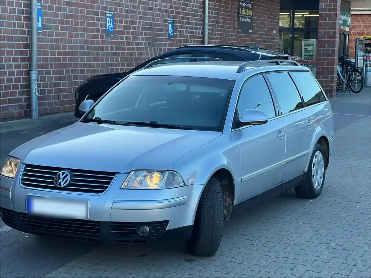 Second-hand VW Passat 131 CP (96 kW) 2004 Argintiu Break