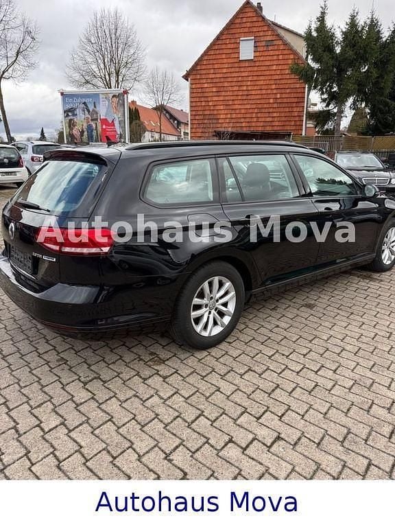 Gebraucht VW Passat Trendline 150 PS (110 kW) 2017 Schwarz Kombi