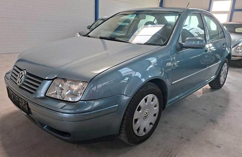 Gebraucht VW Bora 102 PS (75 kW) 2002 Blau Limousine
