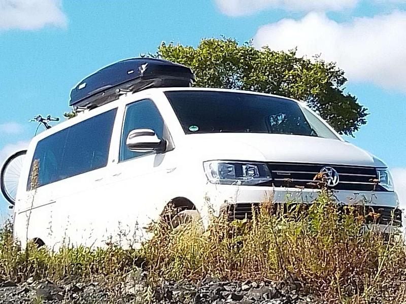 Używany VW Multivan Comfortline 204 KM (150 kW) 2016 Biały Minivan