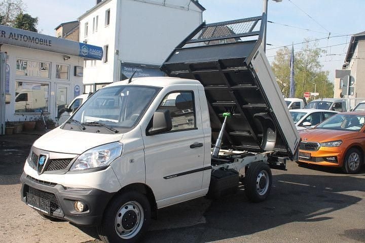 Neu Piaggio Porter 106 PS (77 kW) 2025 Orange SUV