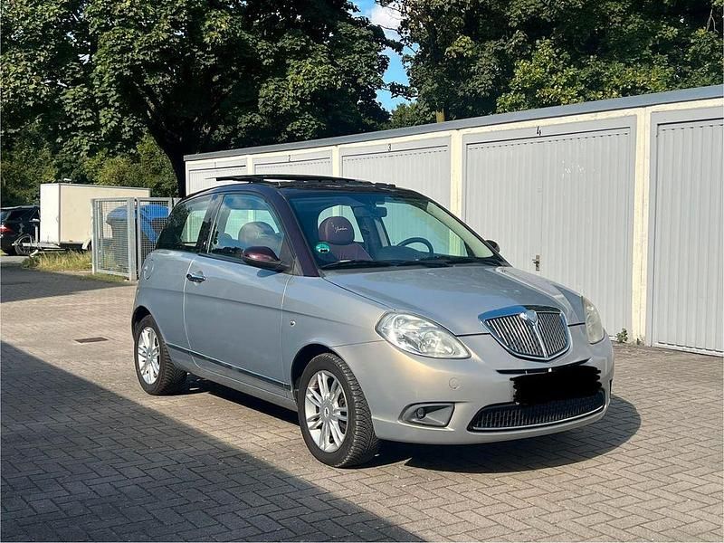 Grau Gebraucht 2007 Lancia Ypsilon Kleinwagen | 4.950 € (Teuer) - Bild 1/4