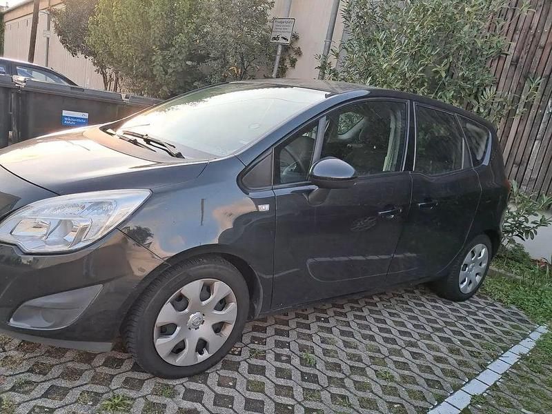 Gebraucht Opel Meriva 120 PS (88 kW) 2013 Schwarz Van / Kleinbus