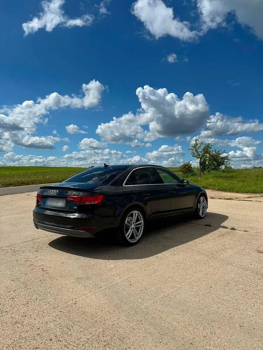 Gebraucht Audi A4 Design 190 PS (139 kW) 2016 Schwarz Limousine