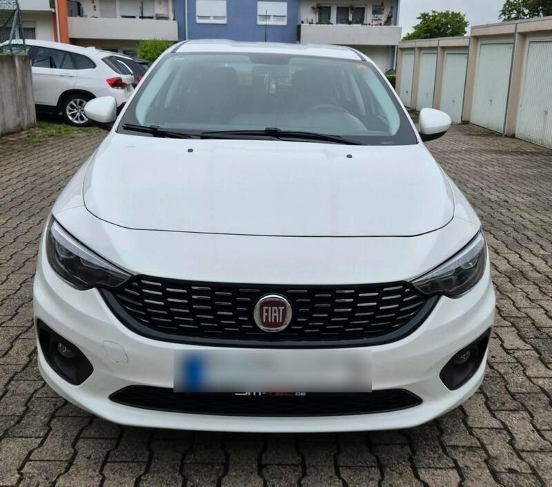 Weiß Gebraucht 2018 Fiat Tipo Easy Limousine | 8.600 € (Fairer Preis) - Bild 1/4