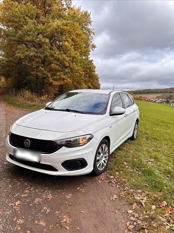 Weiß Gebraucht 2020 Fiat Tipo Kombi | 11.000 € (Fairer Preis) - Bild 1/4