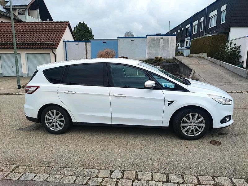 Gebraucht Ford S-MAX S 150 PS (110 kW) 2016 Weiß Van / Kleinbus