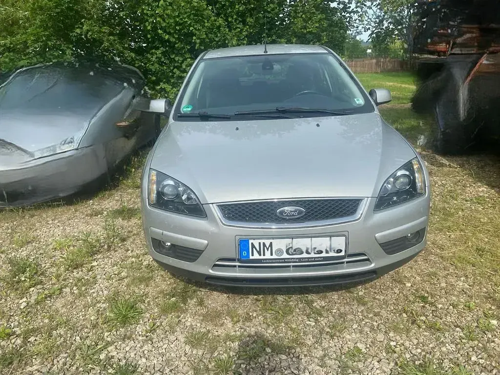 Gebraucht Ford Focus Titanium 116 PS (85 kW) 2006 Silber Limousine