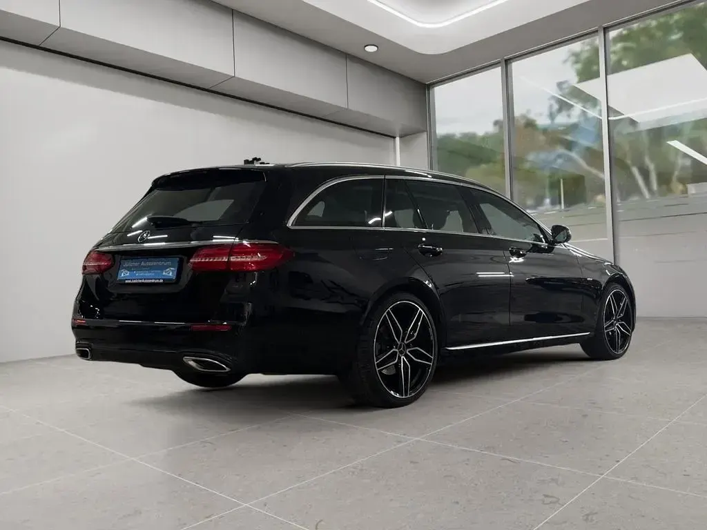 Gebraucht Mercedes E200 197 PS (144 kW) 2019 Schwarz Kombi