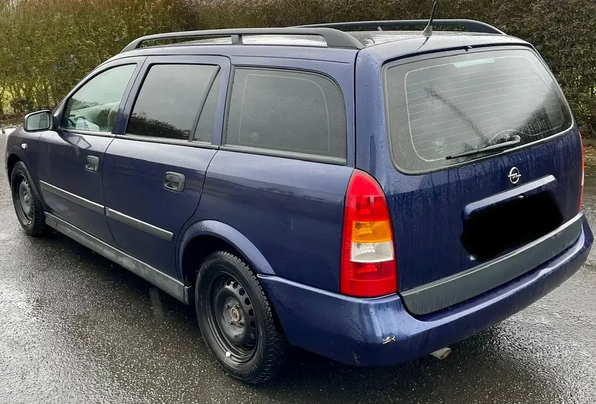 Gebraucht Opel Astra 101 PS (74 kW) 1998 Blau Kombi