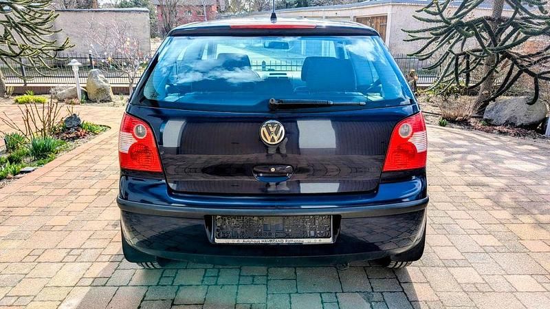 Gebraucht VW Polo Basis 54 PS (39 kW) 2004 Blau Kleinwagen