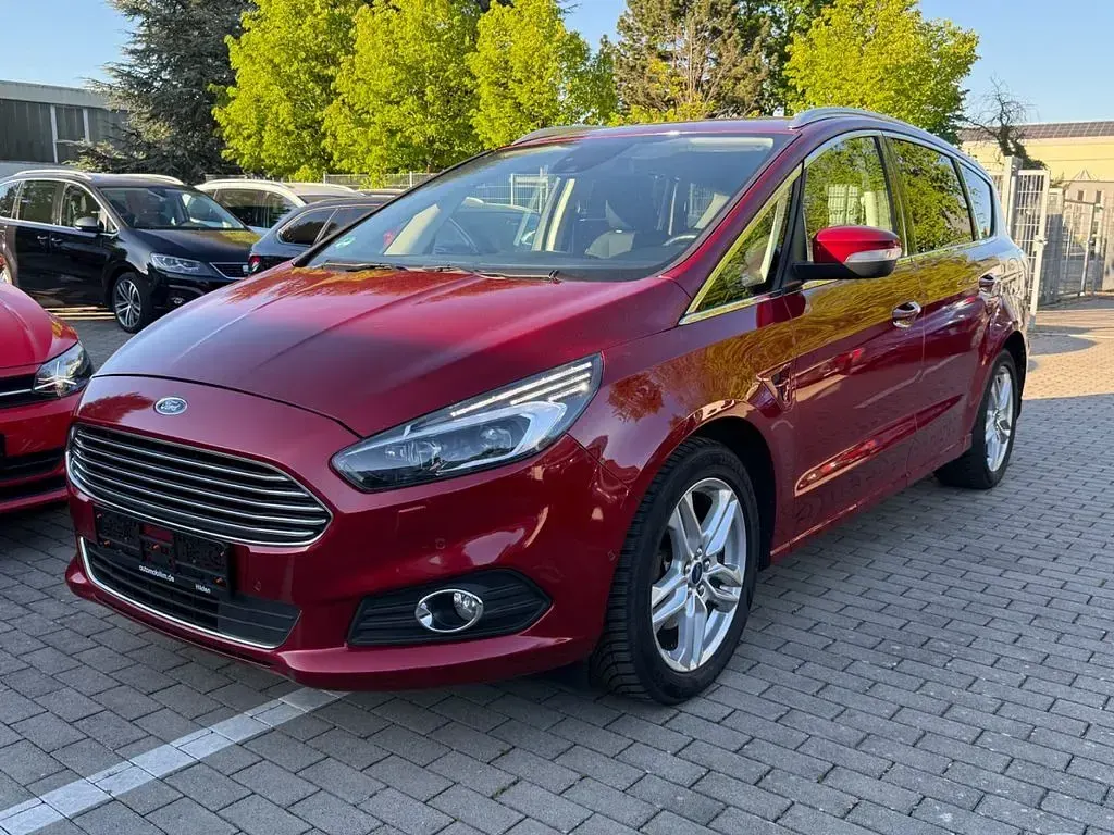 Second-hand Ford S-MAX Titanium 190 CP (139 kW) 2019 Roșu Monovolum