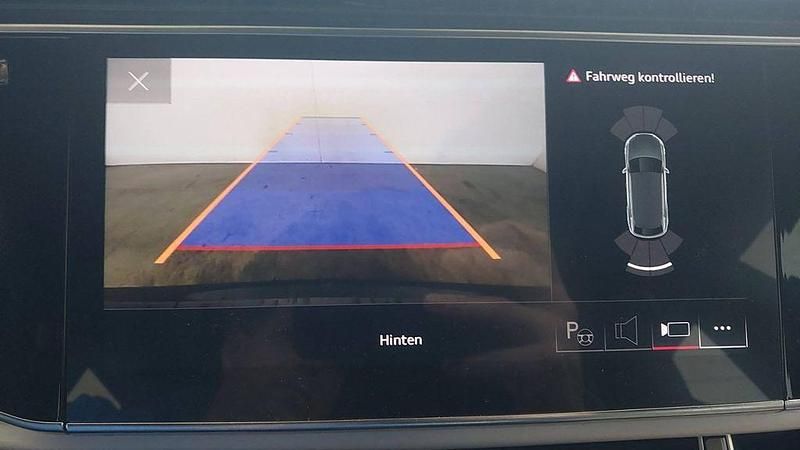 Gebraucht Audi Q8 S-Line 286 PS (210 kW) 2022 Daytonagrau (metallic) SUV