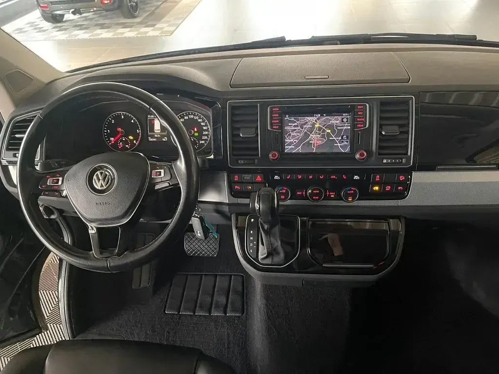 Gebraucht VW Multivan Highline 204 PS (150 kW) 2016 Schwarz Van / Kleinbus