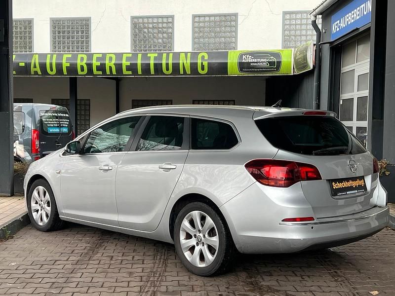 Gebraucht Opel Astra 110 PS (80 kW) 2014 Silber Kombi