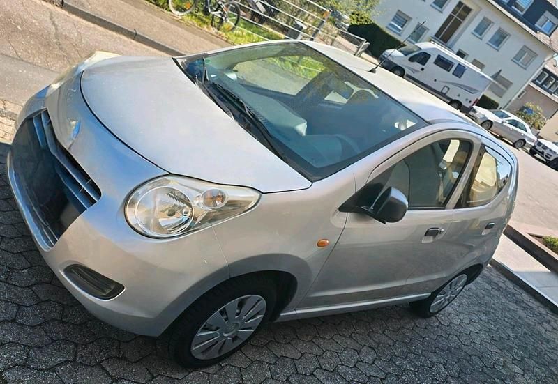Gebraucht Suzuki Alto 68 PS (50 kW) 2014 Silber Kleinwagen
