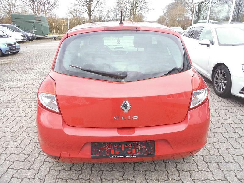 Gebraucht Renault Clio III Expression 75 PS (55 kW) 2009 Rot Kleinwagen