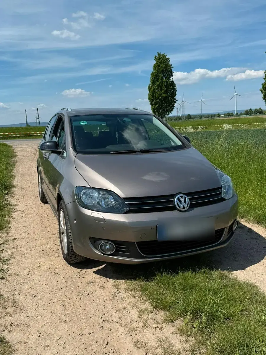 Gebraucht VW Golf Plus Cross Style 86 PS (63 kW) 2011 Braun Van / Kleinbus