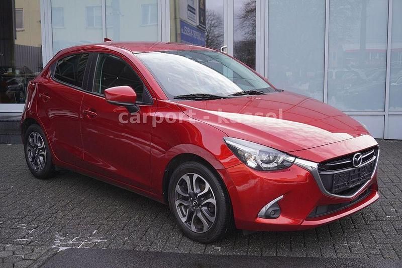 Rot Gebraucht 2018 Mazda 2 Sports-Line Limousine | 10.999 € (Fairer Preis) - Bild 1/4