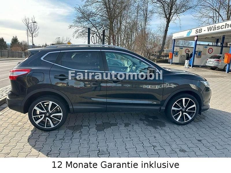 Gebraucht Nissan Qashqai Tekna 131 PS (96 kW) 2014 Schwarz SUV