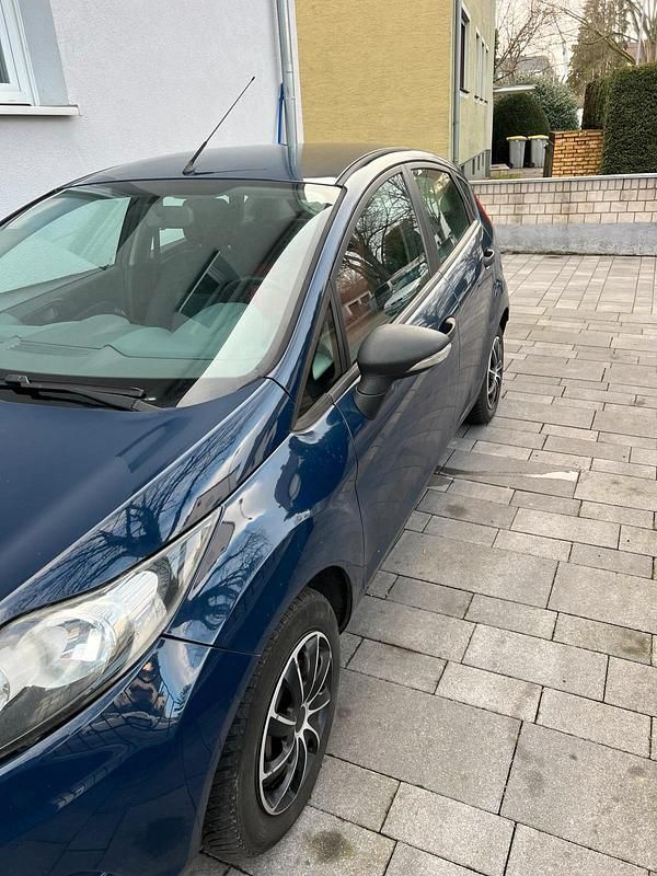 Gebraucht Ford Fiesta 61 PS (44 kW) 2009 Blau Kleinwagen