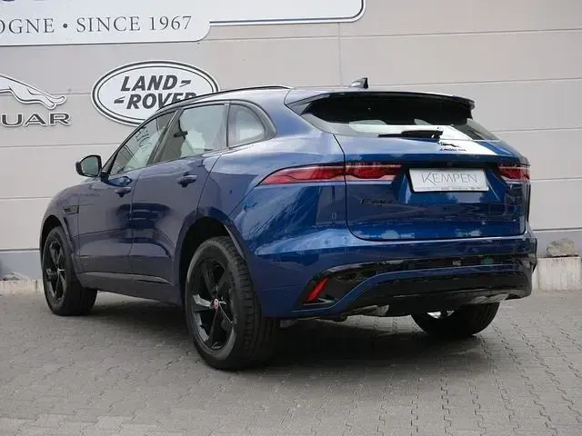 Second-hand Jaguar F-Pace R-Dynamic 250 CP (183 kW) 2023 Albastru SUV