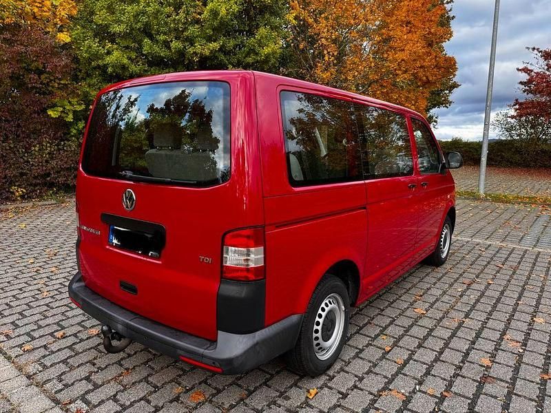 Gebraucht VW Transporter 102 PS (75 kW) 2014 Rot Van