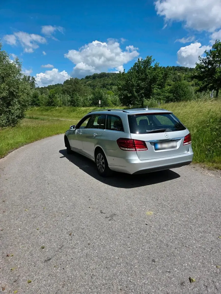 Gebraucht Mercedes E220 170 PS (125 kW) 2014 Silber Kombi