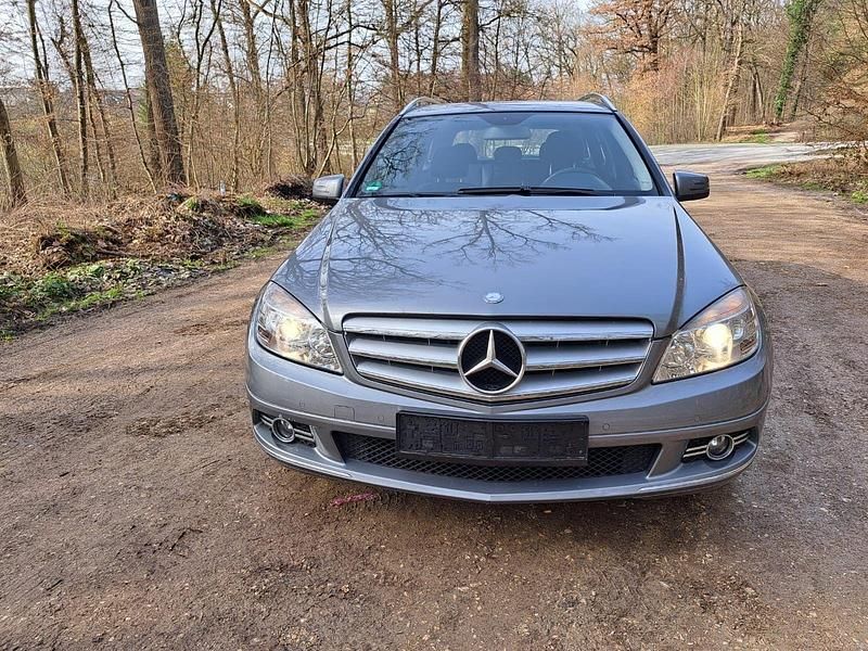 Gebraucht Mercedes C200 184 PS (135 kW) 2011 Palladiumsilber  metalliclack Kombi