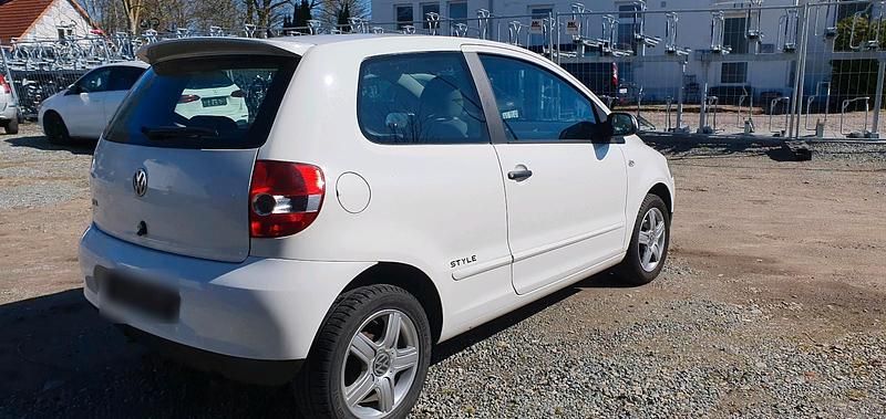 Usata VW Fox Style 60 CV (44 kW) 2011 Bianco Utilitaria