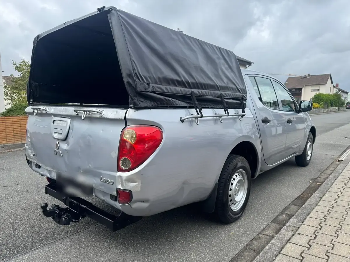 Gebraucht Mitsubishi L200 127 PS (93 kW) 2012 Silber Pickup