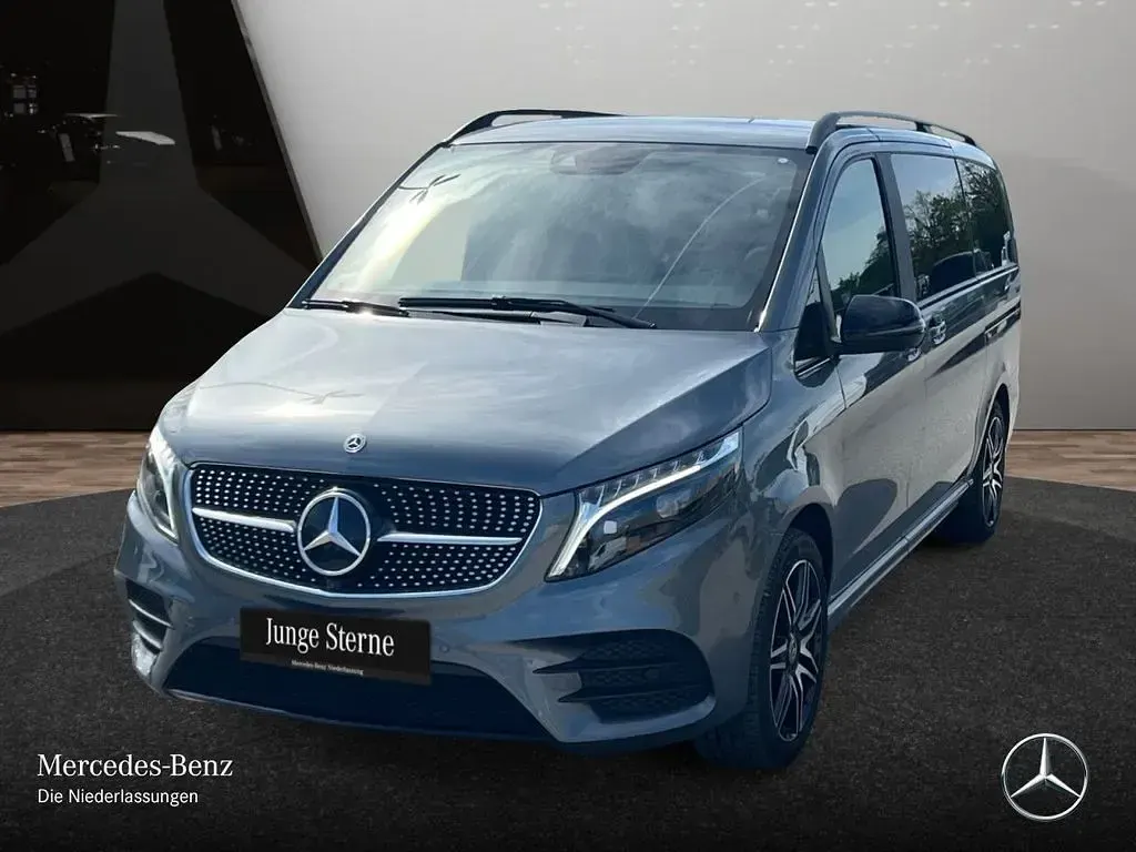Gebraucht Mercedes V300 Avantgarde Edition 237 PS (174 kW) 2022 Grau Van / Kleinbus