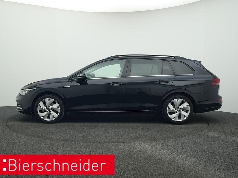 Gebraucht VW Golf VIII Pro 150 PS (110 kW) 2022 Schwarz Kombi