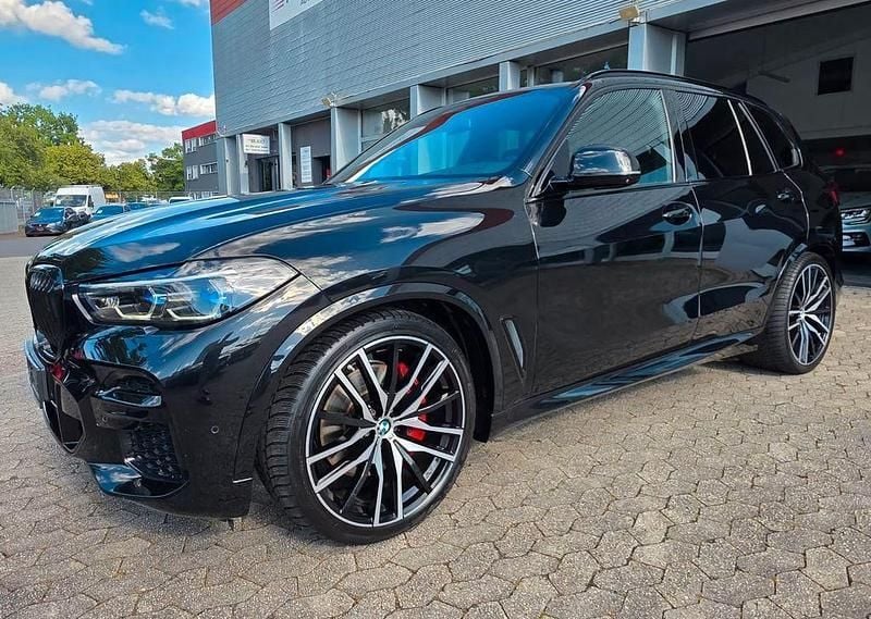 Schwarz Gebraucht 2022 BMW X5 M Sport SUV | 40.550 € - Bild 1/4