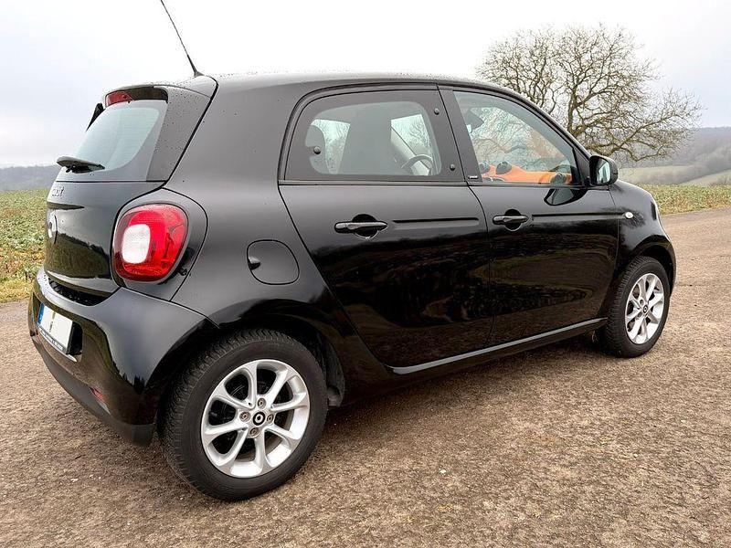 Gebraucht Smart ForFour Passion 71 PS (52 kW) 2015 Schwarz Kleinwagen