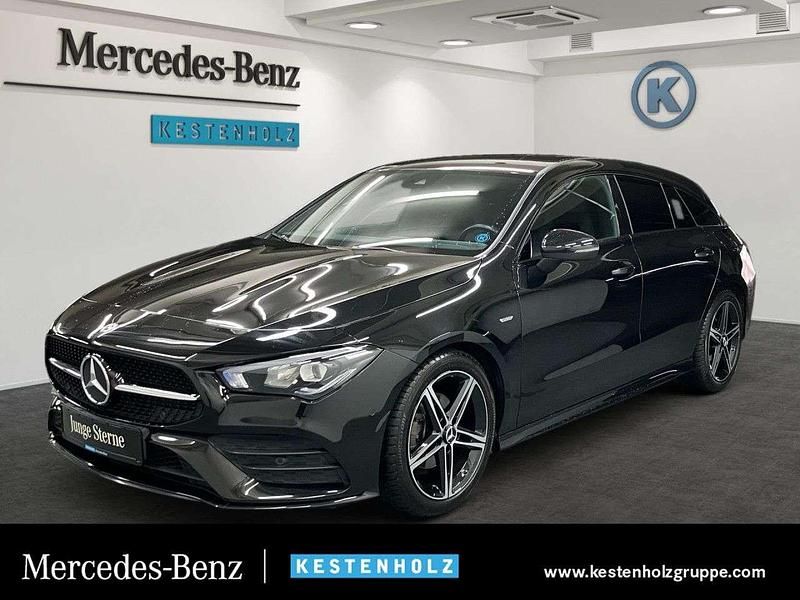 Schwarz Gebraucht 2022 Mercedes CLA180 Shooting Brake AMG Kombi | 27.890 € (Etwas zu teuer) - Bild 1/4
