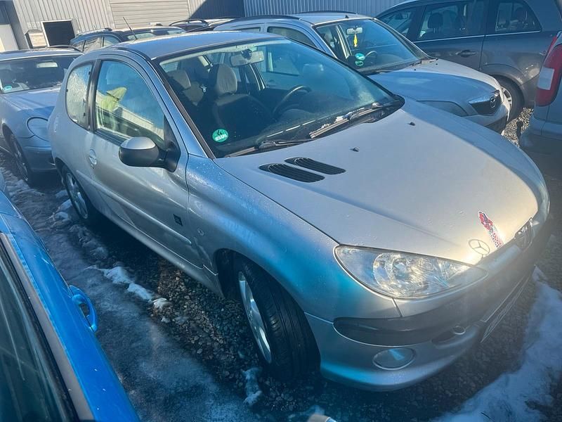 Gebraucht Peugeot 206 75 PS (55 kW) 2007 Grau Kleinwagen